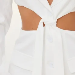 Robe Blazer Blanche Décolletée Découpée à Détail Noué 10 Robe Blazer Blanche Décolletée Découpée à Détail Noué -Jolie Vêtue Soldes Magasin 46ae5e43f01033cbf1193f5f211a568bc6b2e97f cnd2333 4