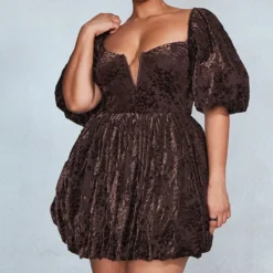 Plus Robe Bouffante Dévorée Chocolat à Barre En V 9 Plus Robe Bouffante Dévorée Chocolat à Barre En V -Jolie Vêtue Soldes Magasin 46d57b89bd0bf90916afd4a996e1a3deb41122f2 cna8349 3
