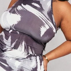 Plus Robe Moulante Noire Imprimé Abstrait à Dos Nu -Jolie Vêtue Soldes Magasin 48d6dd9aca2e28b238c6dac0dff0b84524da3859 cnb5329 4