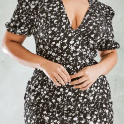 Plus Robe Rétro Noire à Imprimé Petites Fleurs Et Manches Bouffantes -Jolie Vêtue Soldes Magasin 499fcd3d51879b00dc2422a3592288dad8828509 cnd5039 4