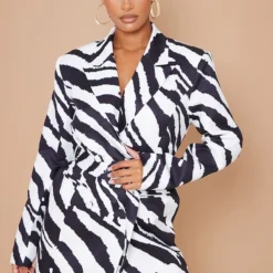 Robe Blazer Structurée Imprimé Zébré Noir & Blanc à Nouer Sur La Taille -Jolie Vêtue Soldes Magasin 49b78ec24130859bbdbae9fbe79469a38b103d2e cmz5792 3