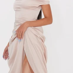 Petite Robe Mi-longue Satinée Champagne à épaules Dénudées Et Jupe Drapée -Jolie Vêtue Soldes Magasin 49d8cd9bbc94ea376a4af92b1f2ed776cd7579a2 cmv0983 5