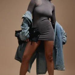 Robe Manches Longues Gris Anthracite En Maille Tricot Transparente à Doublure Au Col Nageur