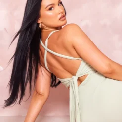 Robe Mi-longue Côtelée Douce Vert Sauge Découpée Nouée Dans Le Dos -Jolie Vêtue Soldes Magasin 4d9698c1c8cda693bc21237b8400772b35bb0788 cne6558 4