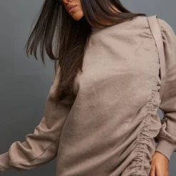 Robe Pull Oversize Taupe En Sweat Froncé Oversize à Col Ras -Jolie Vêtue Soldes Magasin 4dfe291d510a7b10877514e5a0f8d7b344be9ecd cnd1269 4