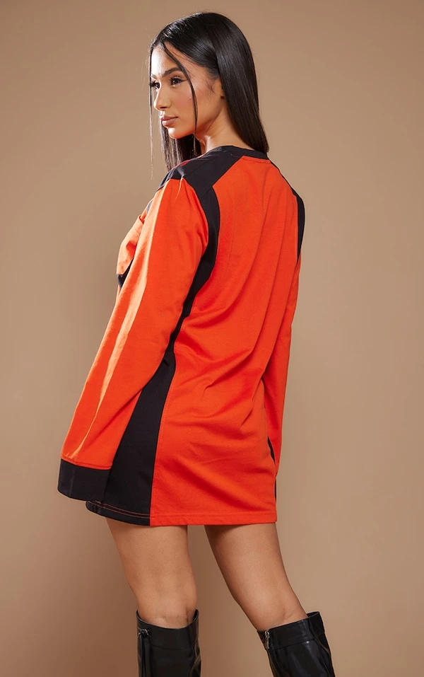 Petite Robe T-shirt Orange Imprimé Style Motocross 4 Petite Robe T-shirt Orange Imprimé Style Motocross – Image 2