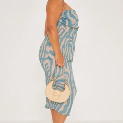 Plus Robe Mi-longue Bleu Cendré En Mousseline De Soie Drapée Imprimé Tigre 9 Plus Robe Mi-longue Bleu Cendré En Mousseline De Soie Drapée Imprimé Tigre -Jolie Vêtue Soldes Magasin 51ad650f64016401de7afde79f58a7c954341911 cnd4868 3