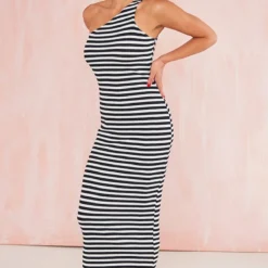 Robe Longue Asymétrique Texturée Noir & Blanc à Rayures 9 Robe Longue Asymétrique Texturée Noir & Blanc à Rayures -Jolie Vêtue Soldes Magasin 530156c2e69ca0017619f9d38a68f8fab76076c8 cnd8937 3