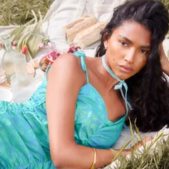 Robe Moulante Verte Fleurie Froncée à Dos Nu Et Bretelles -Jolie Vêtue Soldes Magasin 53607b97b56deda0ebb525ffb1e19eabf33b63f0 cnd8919 4