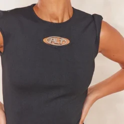 PRETTYLITTLETHING Robe Moulante Côtelée Noire à Empiècement -Jolie Vêtue Soldes Magasin 54b00610613f3706d419c7f9cfc3cdcd6366c6bb cne3788 4