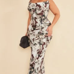 Plus Robe Longue Marron Fleurie Plissée à Col Bénitier -Jolie Vêtue Soldes Magasin 5ab87f91c91eeaf5436933ede1988b3df0ae34aa cnd5076 3