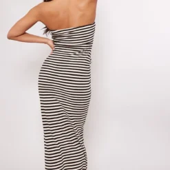 Robe Longue En éponge à Rayures Noires Et Blanches 8 Robe Longue En éponge à Rayures Noires Et Blanches -Jolie Vêtue Soldes Magasin 5b2a3e3135a61a435f5d1f94578e970e21f5a8a4 cne6482 2