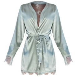 Robe De Chambre Satinée Verte à Dos Et Manchettes En Dentelle -Jolie Vêtue Soldes Magasin 5bc33b5e2582c8bde4d032bd31078b9a54f476b2 cnc3930 5