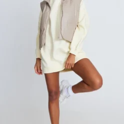 Robe Sweat Crème à Imprimé Graphismes Underground 9 Robe Sweat Crème à Imprimé Graphismes Underground -Jolie Vêtue Soldes Magasin 5c845f1c04176ee7c214d0b4fc5224af325d38d1 cnd1288 3