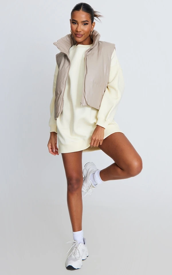 Robe Sweat Crème à Imprimé Graphismes Underground 5 Robe Sweat Crème à Imprimé Graphismes Underground – Image 3