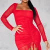 Shape Robe Moulante Froncée En Mesh Rouge à Manches Longues Et Volants