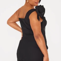 Plus Robe Moulante Noire à Ourlet Volanté Et Fleur -Jolie Vêtue Soldes Magasin 5f36dbed7b2603677f64cec078e644315af8326d cne0772 2