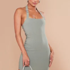 Robe Moulante Kaki Tissée Stretch à Détail Boucles Et Dos Nu