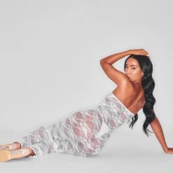 Robe Longue Bustier En Dentelle Fleurie Blanche 8 Robe Longue Bustier En Dentelle Fleurie Blanche -Jolie Vêtue Soldes Magasin 6038a89936165721285f7bd893f55d128ce23157 cne6565 2