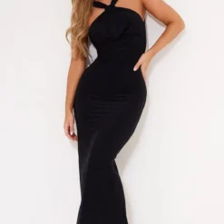 Robe Longue Moulante Noire à Col Bénitier Avec Noeud Et Dos Ouvert