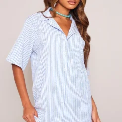 Robe Chemise Texturée Rayée Bleue à Manches Courtes Et Poche -Jolie Vêtue Soldes Magasin 62d6521acd1df0ccccf011ba7f2e75bd40a11bda cne8552 4