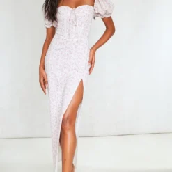 Robe-corset Longue Texturée Fleurie Rose à Manches Bouffantes