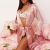 Robe De Chambre Satinée Rose Pâle