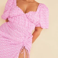 Plus Robe Mi-longue Fendue Rose Vif Fleurie à Côtés Froncés Et Manches Bouffantes 10 Plus Robe Mi-longue Fendue Rose Vif Fleurie à Côtés Froncés Et Manches Bouffantes -Jolie Vêtue Soldes Magasin 6d08d18eb7001e3ff3137248afdbe101d62f3ecf cnc5209 4