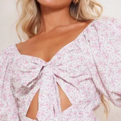 Robe Moulante Rose Fleurie Nouée Devant à Manches Bouffantes -Jolie Vêtue Soldes Magasin 6db5ec5679e1717d03b05e5df6562b8cbdc06d81 cnd7538 4