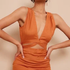 Robe Moulante Sans Manches Rouille Effet Lin à Découpes Et Torsade -Jolie Vêtue Soldes Magasin 6ed5625f232d31f0969baf17bf8aaa91bd55f068 cmy3088 4