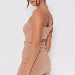 Robe Asymétrique Moulante Rose Profond à Taille Découpée Et Côté Froncé -Jolie Vêtue Soldes Magasin 6fde54d689ae67f826bbf32ba037a5039dd7fdce cnd4054 2