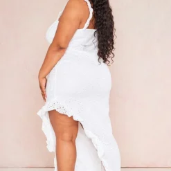 Plus Robe Mi-longue Blanche à Broderie Anglaise Et Volants -Jolie Vêtue Soldes Magasin 70b49005b28147e7090f96083bb81d3943eccc61 cnd4857 2