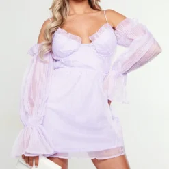 Petite Mini Robe Plissée Lilas à épaules Dénudées