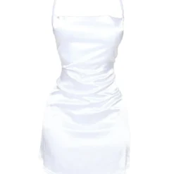 Petite Robe Droite Satinée Blanche à Col Bénitier Et Bretelles -Jolie Vêtue Soldes Magasin 760ef2ae7bfd25bb6fd37af24922d647ec7fe407 cmv0990 6