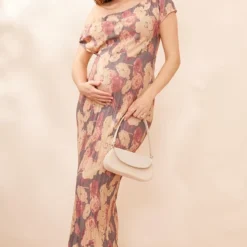 Logic Maternité Robe De Grossesse Longue Plissée Fleurie Marron à Col Bardot