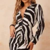 Robe Chemise Noir & Blanc Imprimé Zèbre à Manches Longues -Jolie Vêtue Soldes Magasin 7819d410051b62bc3b1fc42b4ce2f88214b5729b cmw9265 1