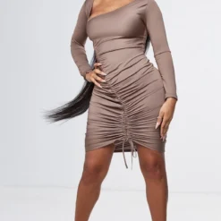 Shape Robe Moulante Taupe à Col Asymétrique Froncé -Jolie Vêtue Soldes Magasin 7bc1f9a9358641aceb1bf4152d87b534fb940b8f cnc8791 3