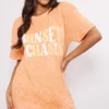 Robe T-shirt Rouille Effet Javélisé à Slogan Sunset Chasin Imprimé -Jolie Vêtue Soldes Magasin 7c0890f1a8d7111c0de5f0ef6189c82e98007217 cne8943 1