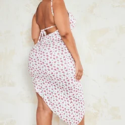 Plus Robe Mi-longue Rose Lacée Dans Le Dos à Petites Fleurs Et Ourlet Asymétrique -Jolie Vêtue Soldes Magasin 7e658883cab0eda4a8e828206a0d080a1d4e95c5 cnd8704 2