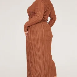 Plus Robe Longue Plissée Chocolat à Col Et Torsade -Jolie Vêtue Soldes Magasin 7e856f4bee4dc365420fae2d1e9aef938eb918b4 cne5083 2