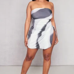 Shape Mini Robe Bustier Très Moulante Noire à Imprimé Et Fronces Sur Le Côté