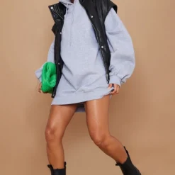 Robe Pull Oversize En Sweat Gris Chiné à Capuche -Jolie Vêtue Soldes Magasin 87dded848bf1e4750624700b937ef88d30c156c1 cmv4111 4