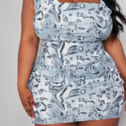 Plus Robe Moulante Argentée Imprimé Liquide Plissée à Col Bénitier -Jolie Vêtue Soldes Magasin 88bb5f97ed877e7b253f4b7bd0173c0ff4c57a4c cne0542 4