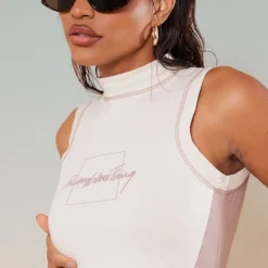 PRETTYLITTLETHING Robe Moulante Gris Pierre à Coutures Contrastantes Et Dos Nageur -Jolie Vêtue Soldes Magasin 895e774a260d0671049691493e4c92489ecd1fa7 cnc2662 5