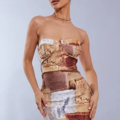 Petite Robe Moulante Marron Imprimé Grunge Style Patchwork Ajustée à Corset -Jolie Vêtue Soldes Magasin 8dfaf441ebdff402d2c1ec49227464509eebbe0d cnd2309 1