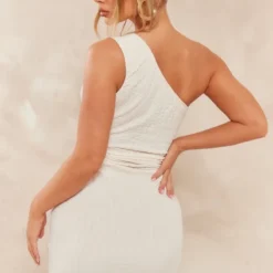 Robe Moulante Texturée Crème Asymétrique Froncée à Découpes Sur Les Côtés -Jolie Vêtue Soldes Magasin 8e3c9c7537d40d5e3941c1b850330f95392eacd0 cnd7716 2