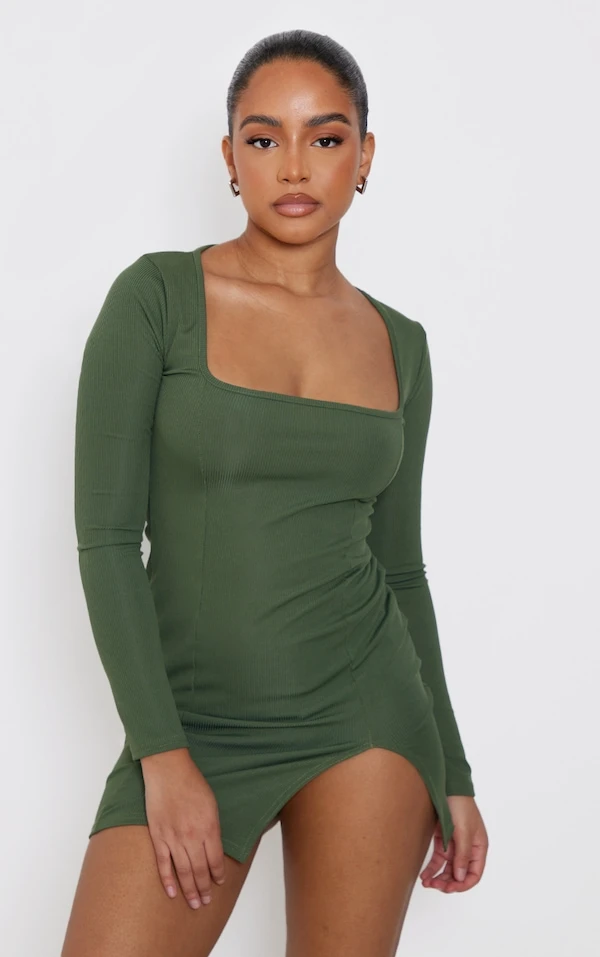 Petite Robe Moulante Manches Longues Côtelée Kaki à Ourlet Fendu Et Col Carré 3 Petite Robe Moulante Manches Longues Côtelée Kaki à Ourlet Fendu Et Col Carré