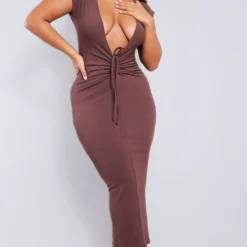 Shape Robe Mi-longue Côtelée Douce Marron Chocolat Froncée à Décolleté