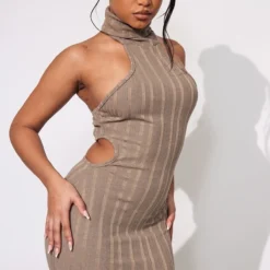 Petite Mini Robe Côtelée Taupe à Dos Nu -Jolie Vêtue Soldes Magasin 91656d074be78fe9128188b4b8dff50e37153b31 cnd6917 1