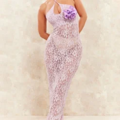 Robe Longue En Dentelle Lilas Fleurie à Dos Nu Découpé